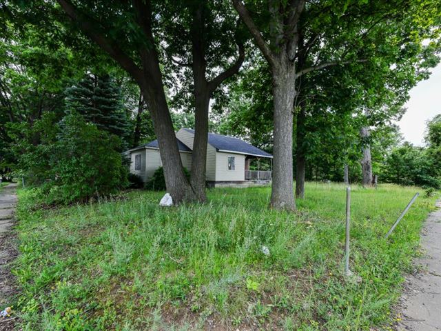 Find Out More About 110 E HOBSON AVE, FLINT 110 E HOBSON AVE, FLINT