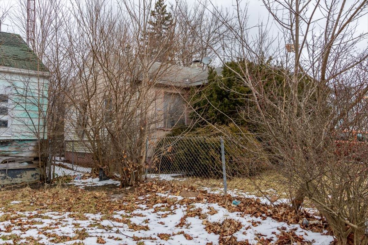 115 E Marengo Ave, Flint photo 2