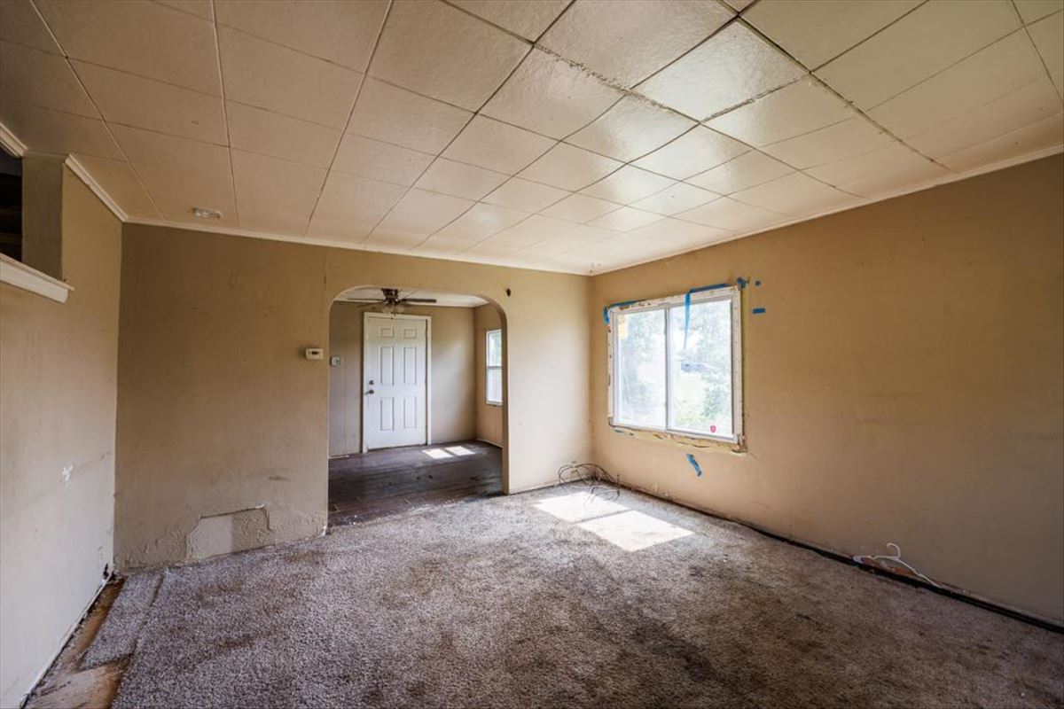 1619 Lambden Rd, Flint photo 3