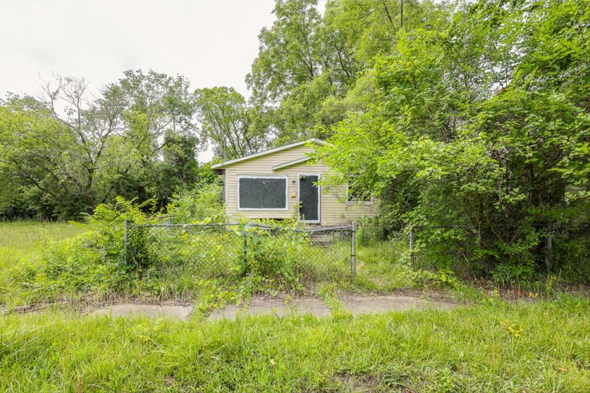 506 E Austin Ave, Flint photo 2