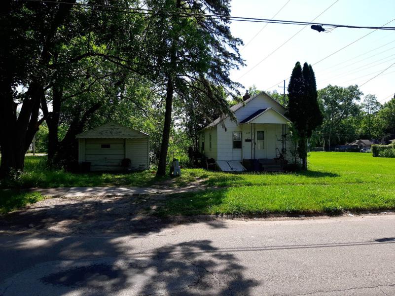 2119 W PASADENA AVE, FLINT, MI 48504 Genesee County Land Bank