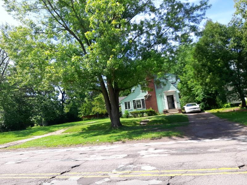 1615 WELCH BLVD, FLINT, MI 48504 Genesee County Land Bank
