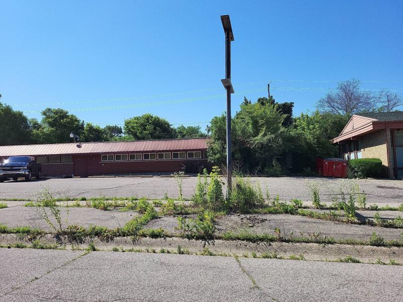 2006 ROBERT T LONGWAY, FLINT, MI 48503 Genesee County Land Bank